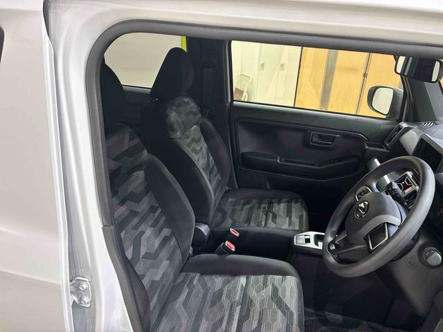 タフト Ｘ　４ＷＤ　アイドリングストップ　オートマチックハイビーム　衝突防止システム　ＬＥＤヘッドランプ　レーンアシスト　スマートキー　記録簿　ワンオーナー　エアバッグ　エアコン　パワーステアリング（3枚目）