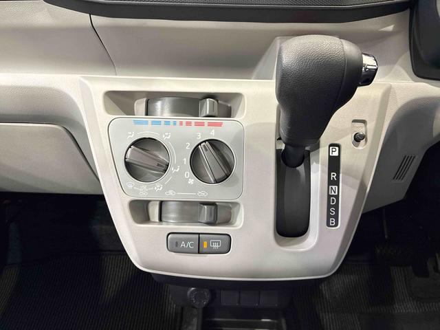 �[�ԑO�ɂ̓v���̃��J�j�b�N���A�e���̓_�����s���܂��B�f�B�[���[�ɂ����o���Ȃ��i���A�����ăT�[�r�X�ł����Ɩ������Ă���������Ǝv���܂��I