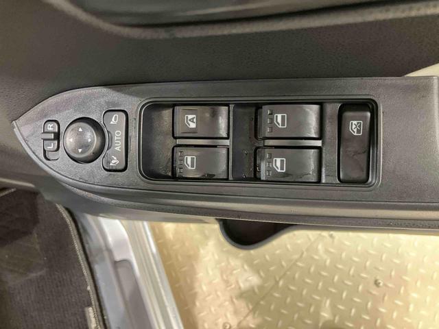 タント Ｘ　４ＷＤ　スマートキー　記録簿　ワンオーナー　エアバッグ　エアコン　パワーステアリング　パワーウィンドウ　ＡＢＳ（6枚目）