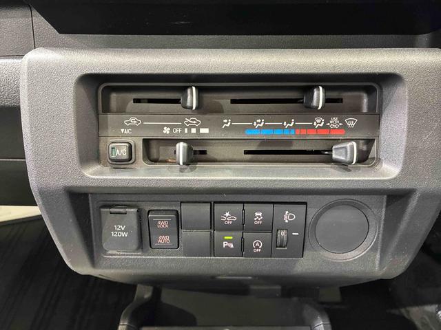 ハイゼットトラック スタンダード　４ＷＤ　アイドリングストップ　オートマチックハイビーム　衝突防止システム　レーンアシスト　記録簿　ワンオーナー　エアコン　パワーステアリング　エアバッグ　ＡＢＳ（10枚目）