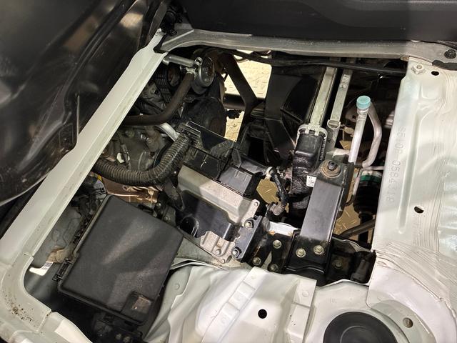 ハイゼットトラック スタンダード　４ＷＤ　アイドリングストップ　オートマチックハイビーム　衝突防止システム　レーンアシスト　記録簿　ワンオーナー　エアコン　パワーステアリング　エアバッグ　ＡＢＳ（18枚目）
