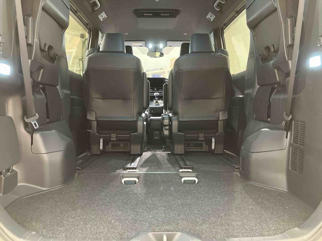 ヴォクシー ハイブリッドＳ－Ｚ　４ＷＤ　ＥＴＣ　アルミホイール　スマートキー　記録簿　ワンオーナー　エアバッグ　エアコン　パワーステアリング　パワーウィンドウ　ＡＢＳ（32枚目）