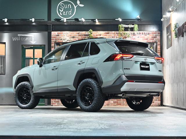 ＲＡＶ４ アドベンチャー　ＡＣＣイージーアップ１．５インチ＋タナベリフトアップスプリング　レイズ　チームディトナＭ９　ニットーリッジグラップラータイヤ　ディプレィオーディオ　フロアマット　バックカメラ　ＥＴＣ（16枚目）