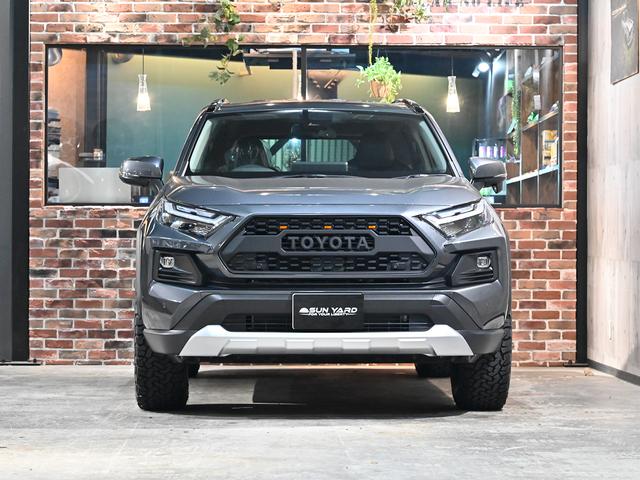 ＲＡＶ４ ハイブリッドアドベンチャー　ＡＣＣイージーアップ１．５インチリフトアップ　レイズＭ９１７インチアルミ　ＢＦグッドリッジオールテレーン　ディスプレィオーディオ　ＥＴＣ　バックモニター　ＬＥＤヘッドライト（32枚目）