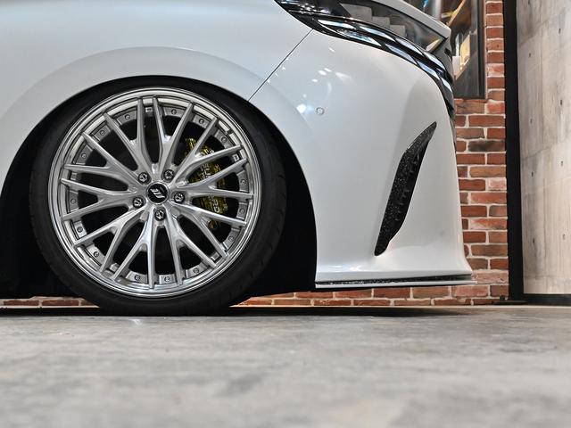 アルファード Ｚ　ＡＣＣエアサス　オンザグランド　構造変更済み　ＷＯＲＫ　ＺＥＡＳＴ　ＳＴＸ　２１インチＡＷ　ブラッシュドカラー　ニットータイヤ　アヴァンツァーレフルエアロ　４本出マフラー　クラッシュ柄ラッピング（39枚目）