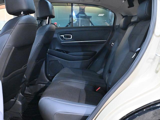 ヴェゼル e:HEV Z ACCイージーアップ デルタフォース16インチ ATタイヤ 9インチ純正ナビ ホンダセンシング 置くだけ充電 パワーバックドア Bモニター シートヒーター(38枚目)