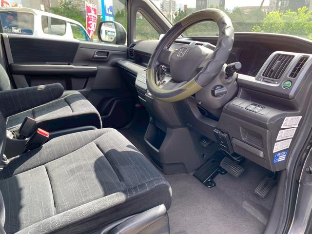 ステップワゴン Ｇ　スマートスタイルエディション　ワンオーナー車　両側パワースライドドア　社外ナビ　フルセグＴＶ　バックカメラ　ＥＴＣ（14枚目）