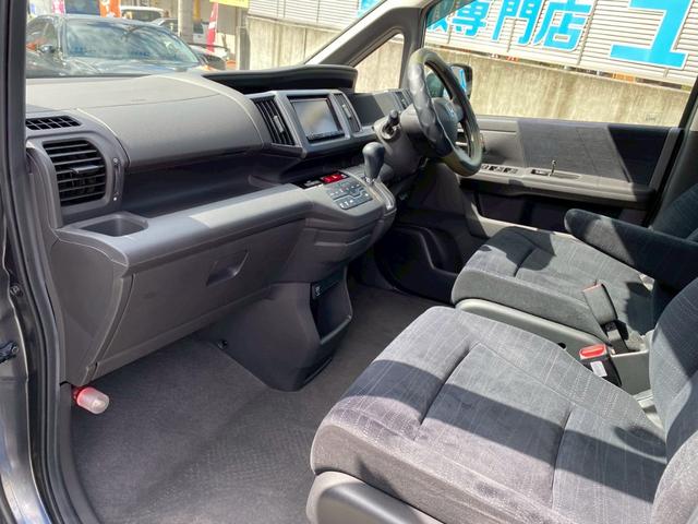 ステップワゴン Ｇ　スマートスタイルエディション　ワンオーナー車　両側パワースライドドア　社外ナビ　フルセグＴＶ　バックカメラ　ＥＴＣ（17枚目）