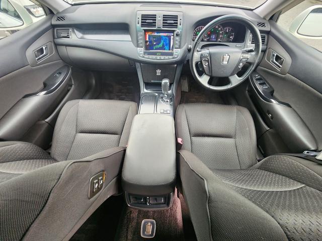 クラウン 2.5アスリート ナビパッケージ 純正ナビTV/Bluetooth/Bカメラ/ETC/ドラレコ/F席Pシート/スマートキー&Pスタート/純正18アルミ/車両取説・ナビ取説・スペアキー有(40枚目)