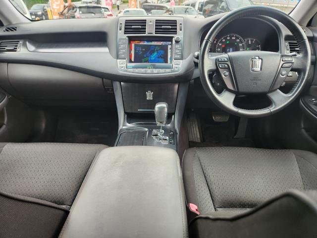 クラウン 2.5アスリート ナビパッケージ 純正ナビTV/Bluetooth/Bカメラ/ETC/ドラレコ/F席Pシート/スマートキー&Pスタート/純正18アルミ/車両取説・ナビ取説・スペアキー有(41枚目)