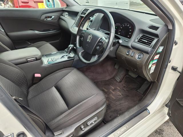 クラウン 2.5アスリート ナビパッケージ 純正ナビTV/Bluetooth/Bカメラ/ETC/ドラレコ/F席Pシート/スマートキー&Pスタート/純正18アルミ/車両取説・ナビ取説・スペアキー有(42枚目)