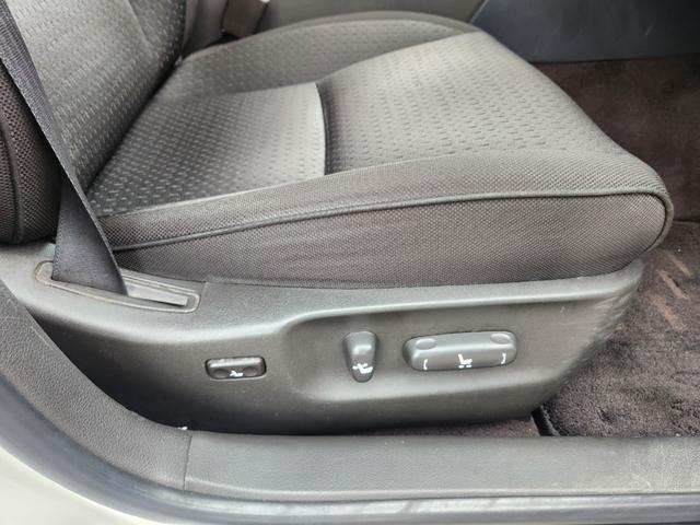 クラウン 2.5アスリート ナビパッケージ 純正ナビTV/Bluetooth/Bカメラ/ETC/ドラレコ/F席Pシート/スマートキー&Pスタート/純正18アルミ/車両取説・ナビ取説・スペアキー有(44枚目)