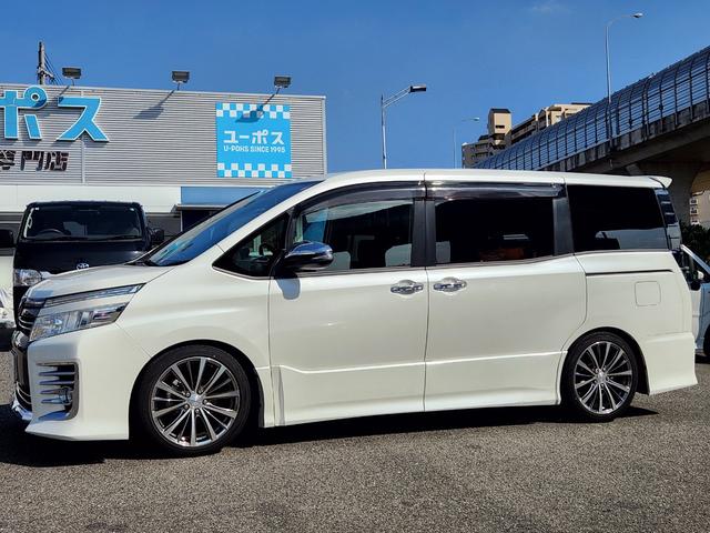 ヴォクシー ZS 煌 8人乗り/アルパイン10インチナビTV/アルパインフリップダウンモニター/Bluetooth/Bカメラ/ETC/ドラレコ/TEIN車高調/社外18アルミ/車両取説・ナビ取説・スペアキー有(5枚目)