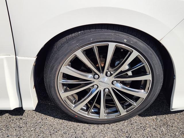 ヴォクシー ZS 煌 8人乗り/アルパイン10インチナビTV/アルパインフリップダウンモニター/Bluetooth/Bカメラ/ETC/ドラレコ/TEIN車高調/社外18アルミ/車両取説・ナビ取説・スペアキー有(21枚目)