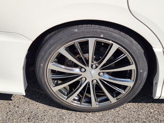 ヴォクシー ZS 煌 8人乗り/アルパイン10インチナビTV/アルパインフリップダウンモニター/Bluetooth/Bカメラ/ETC/ドラレコ/TEIN車高調/社外18アルミ/車両取説・ナビ取説・スペアキー有(22枚目)