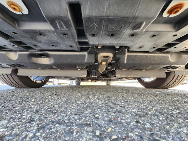 ヴォクシー ZS 煌 8人乗り/アルパイン10インチナビTV/アルパインフリップダウンモニター/Bluetooth/Bカメラ/ETC/ドラレコ/TEIN車高調/社外18アルミ/車両取説・ナビ取説・スペアキー有(27枚目)