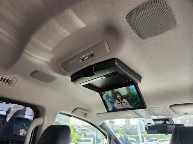 ヴォクシー ZS 煌 8人乗り/アルパイン10インチナビTV/アルパインフリップダウンモニター/Bluetooth/Bカメラ/ETC/ドラレコ/TEIN車高調/社外18アルミ/車両取説・ナビ取説・スペアキー有(35枚目)