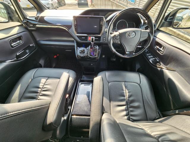 ヴォクシー ZS 煌 8人乗り/アルパイン10インチナビTV/アルパインフリップダウンモニター/Bluetooth/Bカメラ/ETC/ドラレコ/TEIN車高調/社外18アルミ/車両取説・ナビ取説・スペアキー有(43枚目)