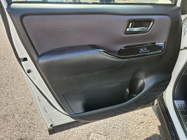 ヴォクシー ZS 煌 8人乗り/アルパイン10インチナビTV/アルパインフリップダウンモニター/Bluetooth/Bカメラ/ETC/ドラレコ/TEIN車高調/社外18アルミ/車両取説・ナビ取説・スペアキー有(51枚目)