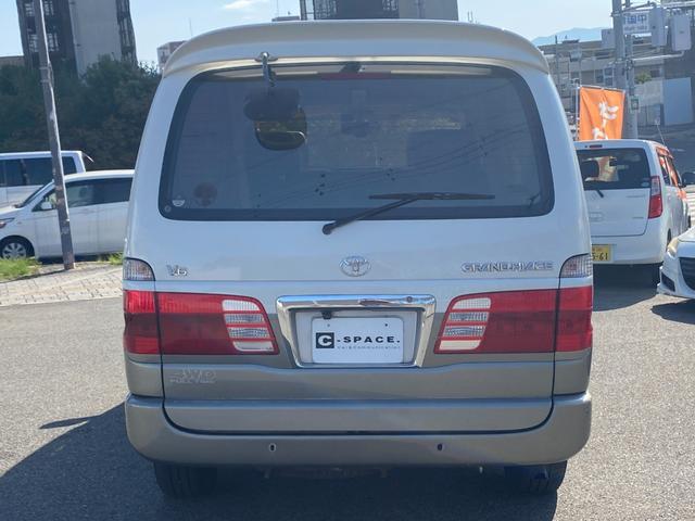 グランドハイエース リミテッド プレステージエディション 4WD/サンルーフ/本革シート/Wエアコン/左Pスライドドア/Bカメラ/前席シートヒーター/パワーシート/クルーズコントロール/ETC/ドラレコ/純正アルミ☆Tベルト交換済み☆純正ヘッドレスト付き(14枚目)