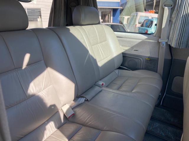 グランドハイエース リミテッド プレステージエディション 4WD/サンルーフ/本革シート/Wエアコン/左Pスライドドア/Bカメラ/前席シートヒーター/パワーシート/クルーズコントロール/ETC/ドラレコ/純正アルミ☆Tベルト交換済み☆純正ヘッドレスト付き(28枚目)