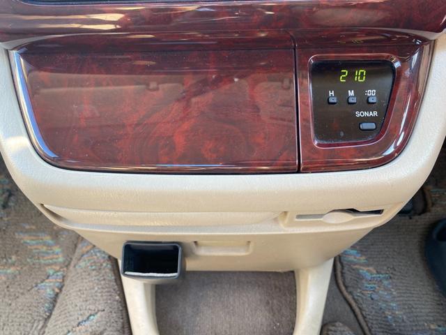 グランドハイエース リミテッド プレステージエディション 4WD/サンルーフ/本革シート/Wエアコン/左Pスライドドア/Bカメラ/前席シートヒーター/パワーシート/クルーズコントロール/ETC/ドラレコ/純正アルミ☆Tベルト交換済み☆純正ヘッドレスト付き(38枚目)