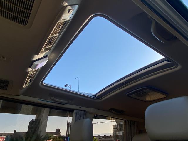 グランドハイエース リミテッド プレステージエディション 4WD/サンルーフ/本革シート/Wエアコン/左Pスライドドア/Bカメラ/前席シートヒーター/パワーシート/クルーズコントロール/ETC/ドラレコ/純正アルミ☆Tベルト交換済み☆純正ヘッドレスト付き(59枚目)