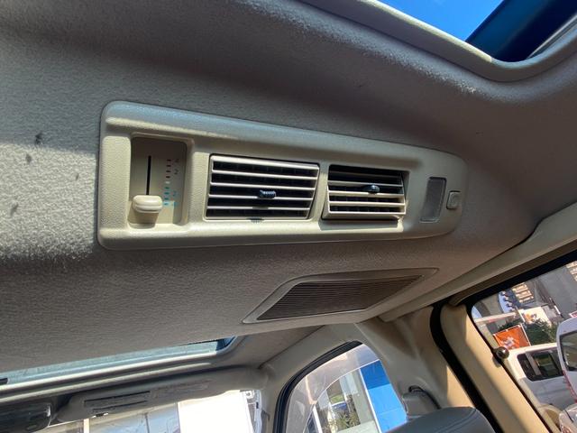 グランドハイエース リミテッド プレステージエディション 4WD/サンルーフ/本革シート/Wエアコン/左Pスライドドア/Bカメラ/前席シートヒーター/パワーシート/クルーズコントロール/ETC/ドラレコ/純正アルミ☆Tベルト交換済み☆純正ヘッドレスト付き(61枚目)