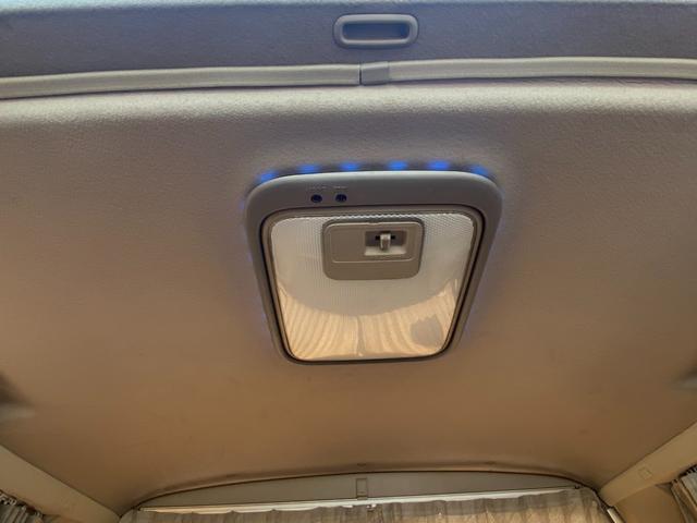 グランドハイエース リミテッド プレステージエディション 4WD/サンルーフ/本革シート/Wエアコン/左Pスライドドア/Bカメラ/前席シートヒーター/パワーシート/クルーズコントロール/ETC/ドラレコ/純正アルミ☆Tベルト交換済み☆純正ヘッドレスト付き(62枚目)