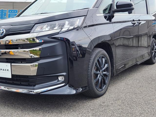 ノア ハイブリッドＳ－Ｚ　１０．５型ナビＴＶ／１４型フリップダウン／ＨＤＭＩ／Ｂｌｕｅｔｏｏｔｈ／ＣＤ・ＤＶＤ／走行中ＴＶ／Ｂカメラ／ＥＴＣ２．０／前後ドラレコ／ユニバーサルステップ／ＢＳＭ／アドバンスドドライブ／ＢＳＭ（4枚目）