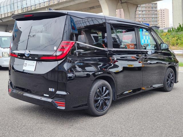ノア ハイブリッドＳ－Ｚ　１０．５型ナビＴＶ／１４型フリップダウン／ＨＤＭＩ／Ｂｌｕｅｔｏｏｔｈ／ＣＤ・ＤＶＤ／走行中ＴＶ／Ｂカメラ／ＥＴＣ２．０／前後ドラレコ／ユニバーサルステップ／ＢＳＭ／アドバンスドドライブ／ＢＳＭ（9枚目）