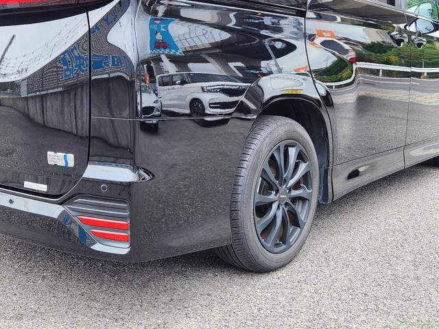 ノア ハイブリッドＳ－Ｚ　１０．５型ナビＴＶ／１４型フリップダウン／ＨＤＭＩ／Ｂｌｕｅｔｏｏｔｈ／ＣＤ・ＤＶＤ／走行中ＴＶ／Ｂカメラ／ＥＴＣ２．０／前後ドラレコ／ユニバーサルステップ／ＢＳＭ／アドバンスドドライブ／ＢＳＭ（10枚目）