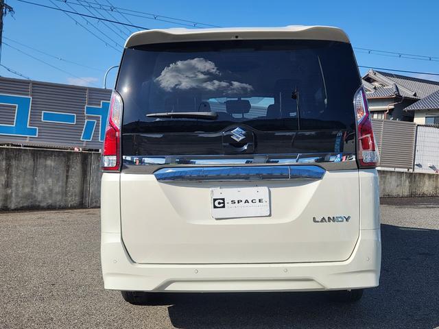 ランディ 2.0X 1オーナー/全方位カメラ/エマージェンシーブレーキ/左Pスライドドア/BSM/8人乗り/車両取説・スペアキー有(8枚目)