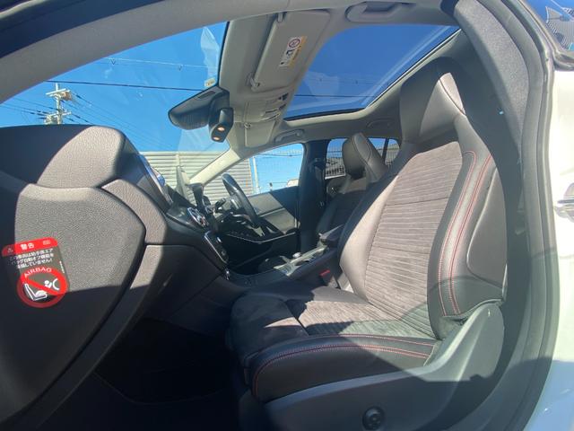 CLAクラス シューティングブレーク CLA180 シューティングブレーク AMGスタイル サンルーフ/純正ナビTV/Bluetooth/Bカメラ/ETC/ハーフレザーシート/レーダーセフティPK/BSM/レーンキープアシスト/パドルシフト/Pバックドア/取説・スペアキー有(49枚目)