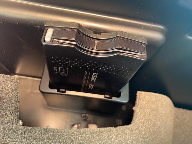 CLAクラス シューティングブレーク CLA180 シューティングブレーク AMGスタイル サンルーフ/純正ナビTV/Bluetooth/Bカメラ/ETC/ハーフレザーシート/レーダーセフティPK/BSM/レーンキープアシスト/パドルシフト/Pバックドア/取説・スペアキー有(50枚目)