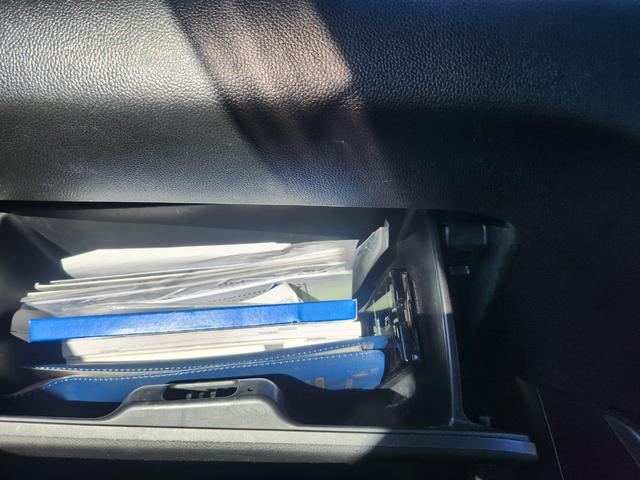 スイフト RSt セーフティパッケージ/全方位カメラ/純正ナビTV/Bluetooth/ドラレコ/ETC/パドルシフト/レーンキープアシスト/LEDヘッドライト/車両取説・ナビ取説・スペアキー有/オールシーズンタイヤ(11枚目)