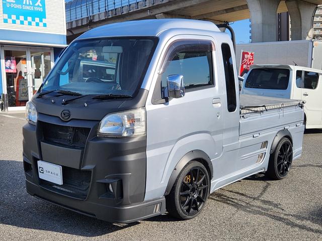 ハイゼットトラック ジャンボ　普通車・小型貨物構造変更済み／社外フルエアロ／社外アルミ／社外マフラー／社外鳥居／純正パーツ有り／車検Ｒ８年１０月（3枚目）