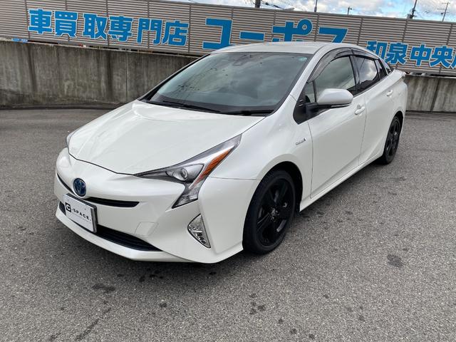 プリウス Ｓツーリングセレクション　純正ＤＯＰナビ、フルセグＴＶ／シートヒーター／ステリモ／純正アルミ１７インチ／ＥＴＣ、ドラレコ付き／Ｂｌｕｅｔｏｏｈ／Ｂカメラ／タイヤ４本交換渡し／取扱説明書、ナビ取説、スペアキー有（5枚目）