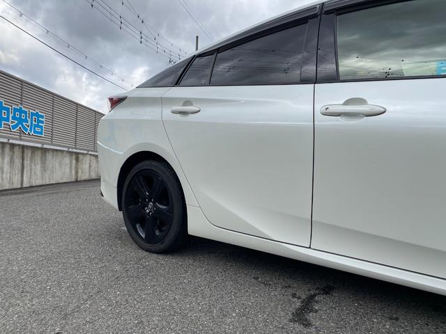 プリウス Ｓツーリングセレクション　純正ＤＯＰナビ、フルセグＴＶ／シートヒーター／ステリモ／純正アルミ１７インチ／ＥＴＣ、ドラレコ付き／Ｂｌｕｅｔｏｏｈ／Ｂカメラ／タイヤ４本交換渡し／取扱説明書、ナビ取説、スペアキー有（17枚目）