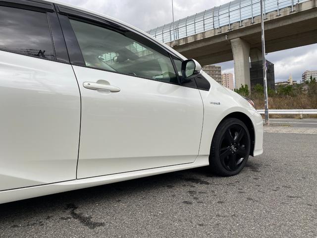 プリウス Ｓツーリングセレクション　純正ＤＯＰナビ、フルセグＴＶ／シートヒーター／ステリモ／純正アルミ１７インチ／ＥＴＣ、ドラレコ付き／Ｂｌｕｅｔｏｏｈ／Ｂカメラ／タイヤ４本交換渡し／取扱説明書、ナビ取説、スペアキー有（20枚目）