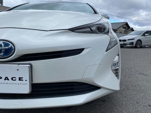 プリウス Ｓツーリングセレクション　純正ＤＯＰナビ、フルセグＴＶ／シートヒーター／ステリモ／純正アルミ１７インチ／ＥＴＣ、ドラレコ付き／Ｂｌｕｅｔｏｏｈ／Ｂカメラ／タイヤ４本交換渡し／取扱説明書、ナビ取説、スペアキー有（25枚目）