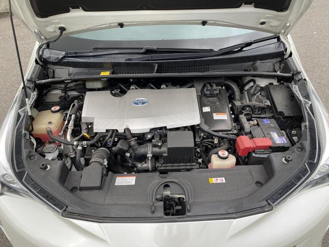 プリウス Ｓツーリングセレクション　純正ＤＯＰナビ、フルセグＴＶ／シートヒーター／ステリモ／純正アルミ１７インチ／ＥＴＣ、ドラレコ付き／Ｂｌｕｅｔｏｏｈ／Ｂカメラ／タイヤ４本交換渡し／取扱説明書、ナビ取説、スペアキー有（28枚目）