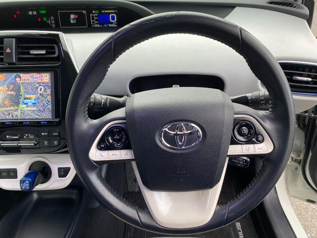 プリウス Ｓツーリングセレクション　純正ＤＯＰナビ、フルセグＴＶ／シートヒーター／ステリモ／純正アルミ１７インチ／ＥＴＣ、ドラレコ付き／Ｂｌｕｅｔｏｏｈ／Ｂカメラ／タイヤ４本交換渡し／取扱説明書、ナビ取説、スペアキー有（29枚目）