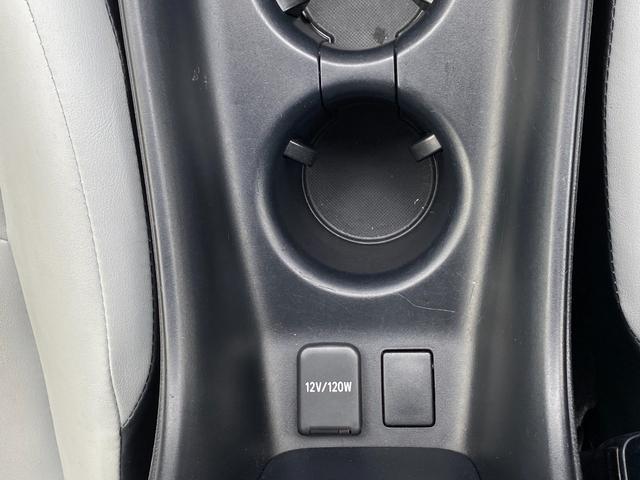 プリウス Ｓツーリングセレクション　純正ＤＯＰナビ、フルセグＴＶ／シートヒーター／ステリモ／純正アルミ１７インチ／ＥＴＣ、ドラレコ付き／Ｂｌｕｅｔｏｏｈ／Ｂカメラ／タイヤ４本交換渡し／取扱説明書、ナビ取説、スペアキー有（44枚目）