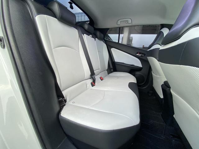 プリウス Ｓツーリングセレクション　純正ＤＯＰナビ、フルセグＴＶ／シートヒーター／ステリモ／純正アルミ１７インチ／ＥＴＣ、ドラレコ付き／Ｂｌｕｅｔｏｏｈ／Ｂカメラ／タイヤ４本交換渡し／取扱説明書、ナビ取説、スペアキー有（54枚目）