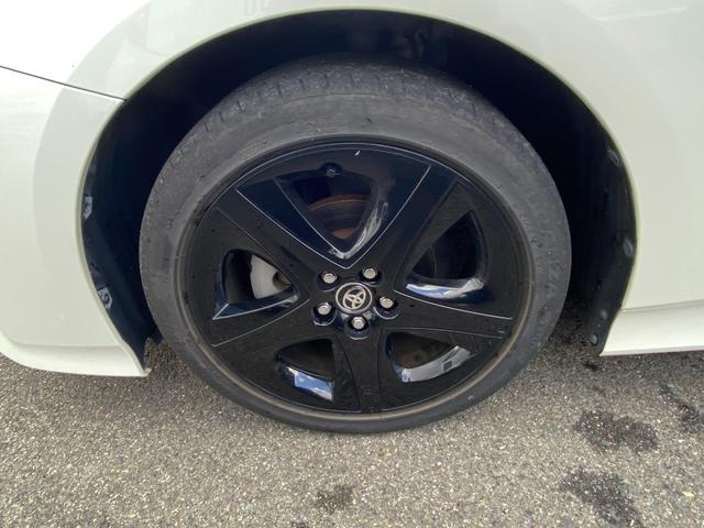 プリウス Ｓツーリングセレクション　純正ＤＯＰナビ、フルセグＴＶ／シートヒーター／ステリモ／純正アルミ１７インチ／ＥＴＣ、ドラレコ付き／Ｂｌｕｅｔｏｏｈ／Ｂカメラ／タイヤ４本交換渡し／取扱説明書、ナビ取説、スペアキー有（67枚目）