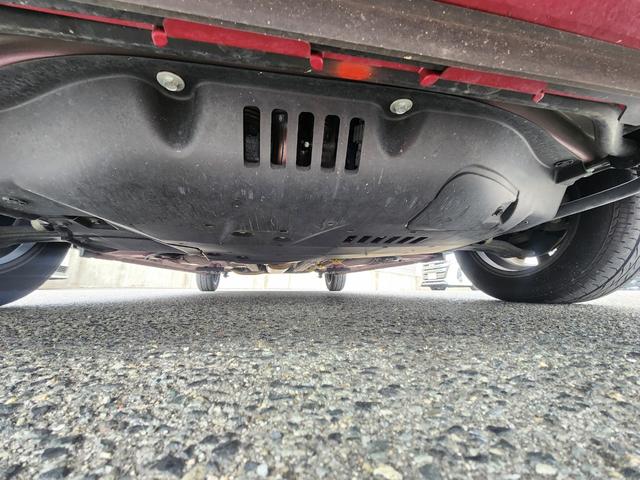 ルーミー カスタムＧ　ユーザー買取／純正９インチナビＴＶ／Ｂｌｕｅｔｏｏｔｈ／Ｂカメラ／前後ドラレコ／ＥＴＣ２．０／クルコン／両側Ｐスライドドア／スマートアシスト／Ｆ席シートヒーター／車両取説・ナビ取説・スペアキー有（50枚目）