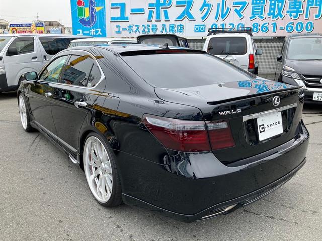 ＬＳ ＬＳ４６０　バージョンＳ　Ｉパッケージ　ＷＡＬＤフルコンプリート・ＷＡＬＤ２２インチアルミ・サンルーフ・黒革シート・フルセグＴＶ（22枚目）