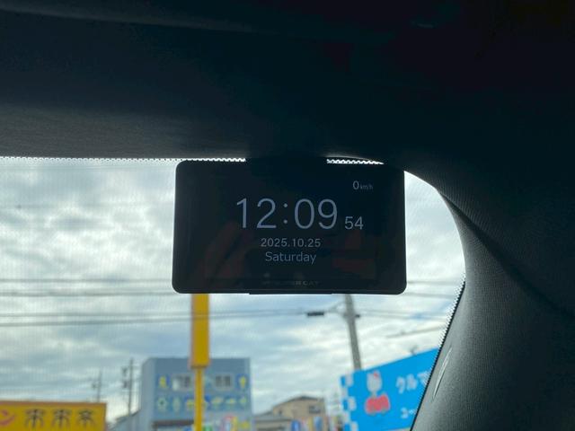 レンジローバーイヴォーク R-ダイナミック SE P250 1オーナー ブラックルーフ デジタルインナーミラー 360°カメラ 純正20インチグレー塗装アルミ レーダー探知機 電動リアゲート ウェルカムライト ブラインドスポットモニター(10枚目)