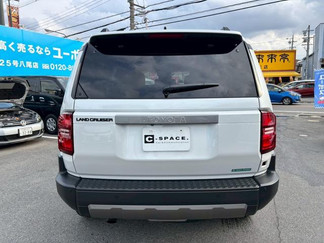 ランドクルーザー２５０ ＶＸ　サンルーフ　革シート　１２．３インチディスプレイオーディオ　サンルーフ　パノラミックビューモニター　コネクティッドナビ　ＨＤＭＩ　デジタルインナーミラー（15枚目）